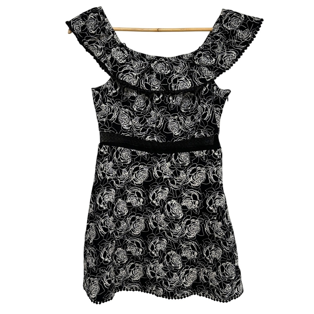 J.O.A. Revolve Embroidered Rose Ruffle Mini Dress Womens Large Party Feminine